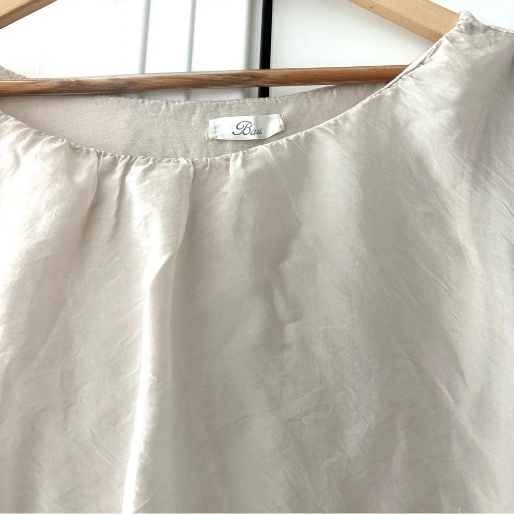Silky Bubble bottom Elegant Dressy Blouse by Baci - Picture 3 of 10